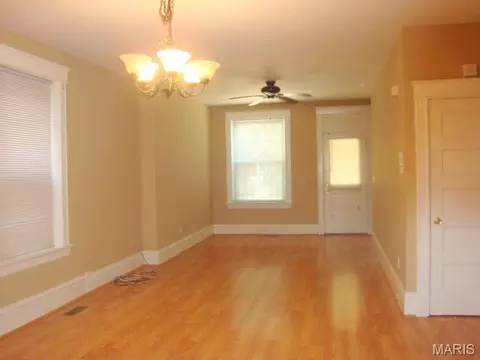 4926 Wise Ave, Saint Louis, MO 63110