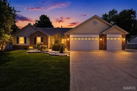 Exterior - 16806 Clayton Rd, Wildwood, MO 63011 photo 2 of 9