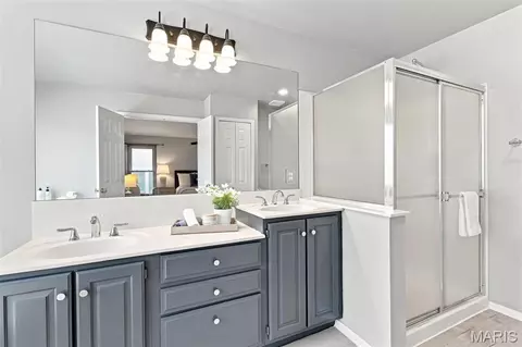 Bath - 16806 Clayton Rd, Wildwood, MO 63011 photo 2 of 6