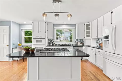 Kitchen - 16806 Clayton Rd, Wildwood, MO 63011 photo 1 of 5