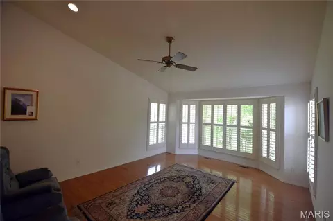 Living - 1002 Shire Ln, Eureka, MO 63025 photo 1 of 3