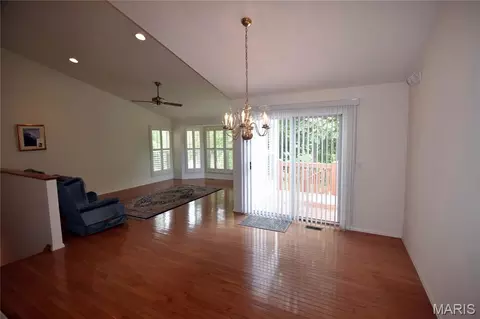 Living - 1002 Shire Ln, Eureka, MO 63025 photo 3 of 3