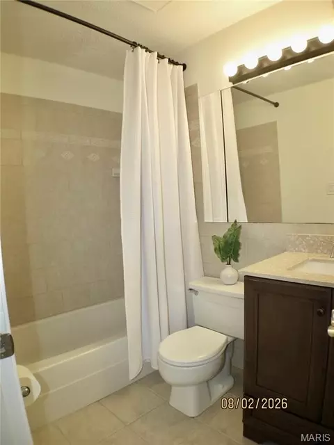 Bath - 15 Chip Dr, O'fallon, MO 63366 photo 2 of 2