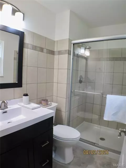Bath - 15 Chip Dr, O'fallon, MO 63366 photo 1 of 2