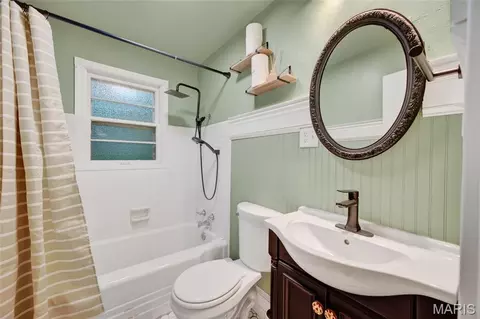 Bath - 803 Fairgrounds Rd, Rolla, MO 65401 photo 1 of 3