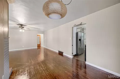Living - 803 Fairgrounds Rd, Rolla, MO 65401 photo 6 of 8
