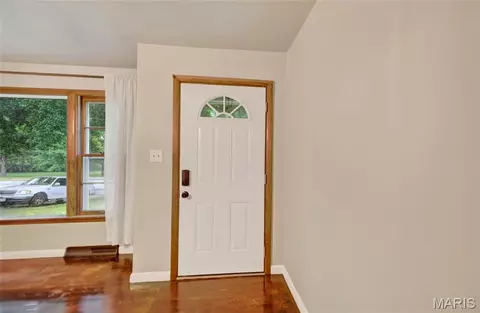 Entry Way - 803 Fairgrounds Rd, Rolla, MO 65401 photo 1 of 1