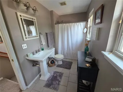 Bath - 247 Centerfield Dr, O'fallon, MO 63366 photo 4 of 5