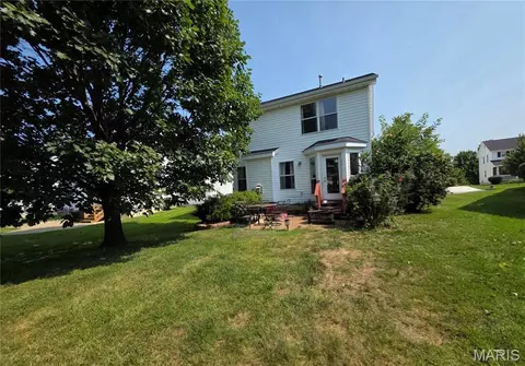 Exterior - 247 Centerfield Dr, O'fallon, MO 63366 photo 3 of 4