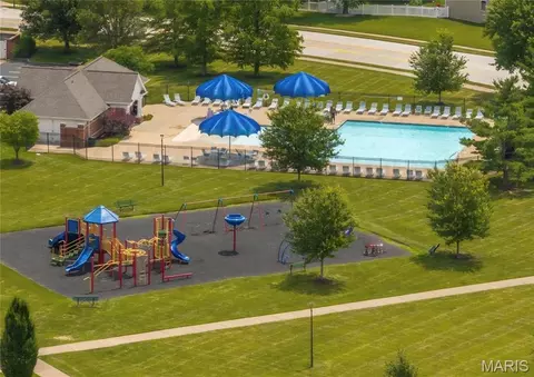 Exterior - 247 Centerfield Dr, O'fallon, MO 63366 photo 4 of 4