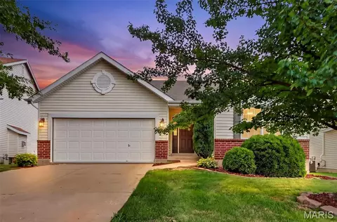 429 Briarchase Pl, Lake Saint Louis, MO 63367