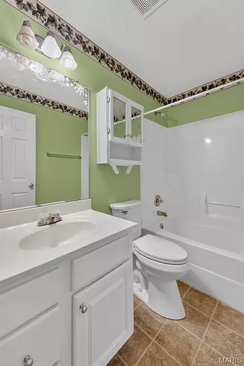 Bath - 54 Spring Hill Cir, Wright City, MO 63390 photo 2 of 2