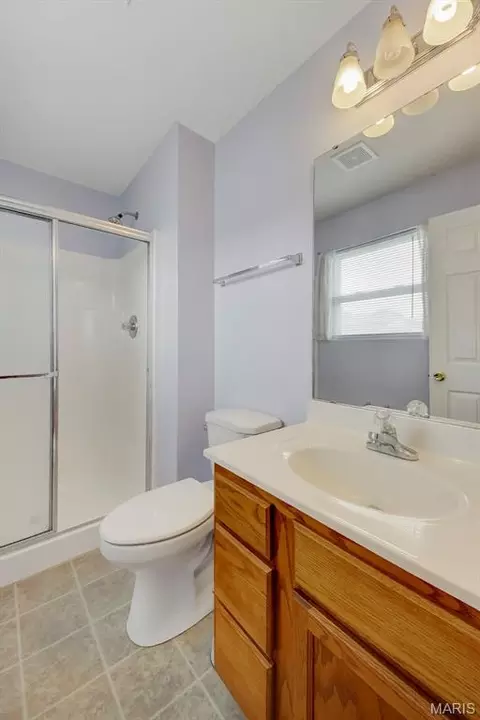 Bath - 54 Spring Hill Cir, Wright City, MO 63390 photo 1 of 2