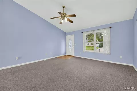 Living - 54 Spring Hill Cir, Wright City, MO 63390 photo 3 of 6