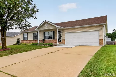 Exterior - 54 Spring Hill Cir, Wright City, MO 63390 photo 3 of 15