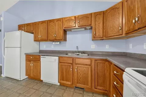 Kitchen - 54 Spring Hill Cir, Wright City, MO 63390 photo 4 of 4