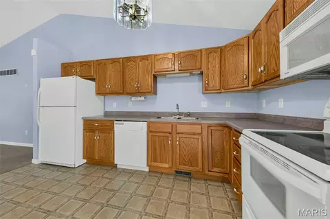 Kitchen - 54 Spring Hill Cir, Wright City, MO 63390 photo 1 of 4