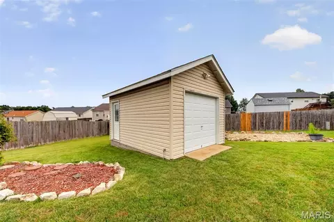 Exterior - 54 Spring Hill Cir, Wright City, MO 63390 photo 7 of 15