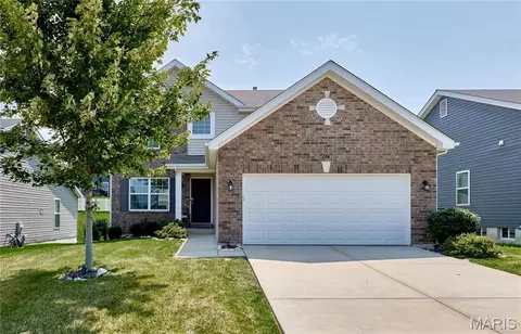 224 Quiet Bend Dr, Wentzville, MO 63385