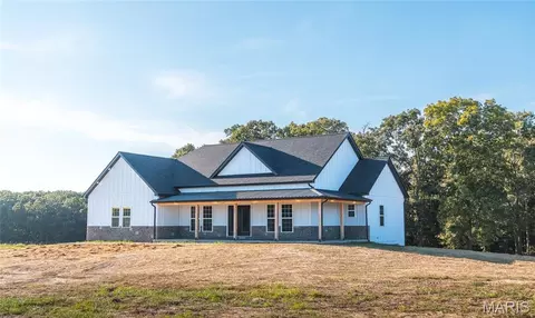 Exterior - 21875 Vineyard Outer Rd, Saint James, MO 65559 photo 2 of 12