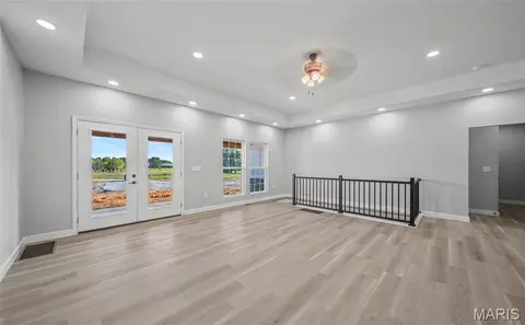 Living - 21875 Vineyard Outer Rd, Saint James, MO 65559 photo 2 of 2