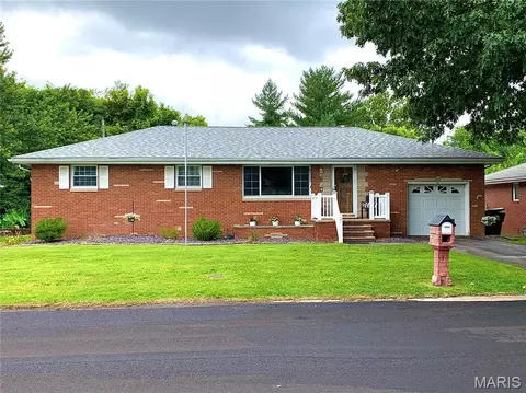 487 Sullivan St, East Alton, IL 62024