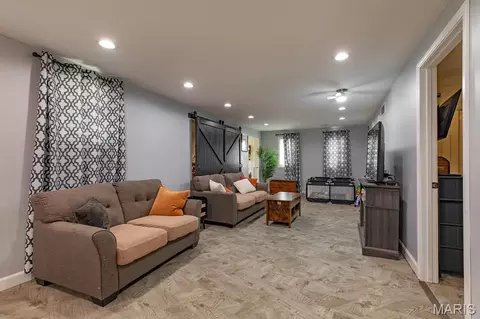 Living - 324 Rohm Pl, Roxana, IL 62084 photo 1 of 2