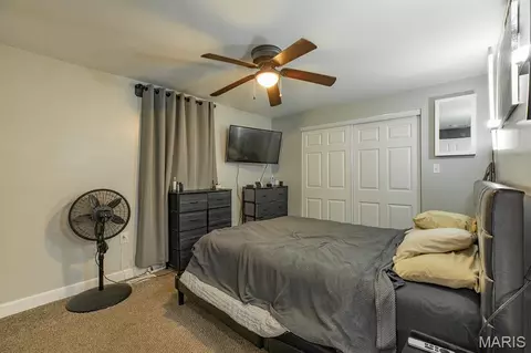 Bedroom - 324 Rohm Pl, Roxana, IL 62084 photo 1 of 7