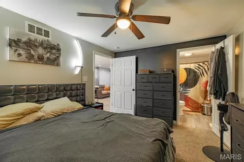 Bedroom - 324 Rohm Pl, Roxana, IL 62084 photo 3 of 7