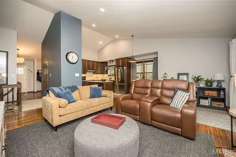 Living - 828 Westbrooke Meadows Ct, Ballwin, MO 63021 photo 1 of 4