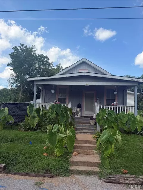 417 Northridge Dr, Saint Louis, MO 63137