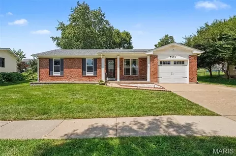 5333 Victron Dr, Saint Louis, MO 63129