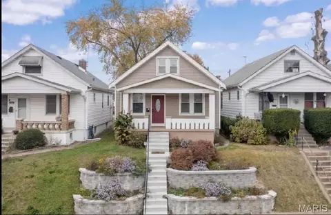 4433 Tholozan Ave, Saint Louis, MO 63116