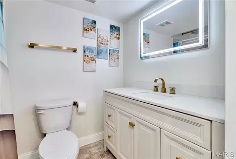 Bath - 409 Westridge Dr, Troy, MO 63379 photo 10 of 12