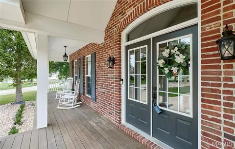 Exterior - 409 Westridge Dr, Troy, MO 63379 photo 3 of 13