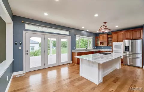 Kitchen - 409 Westridge Dr, Troy, MO 63379 photo 5 of 12