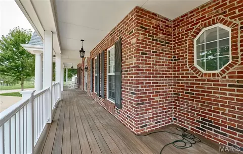 Exterior - 409 Westridge Dr, Troy, MO 63379 photo 4 of 13