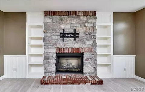 Living - 409 Westridge Dr, Troy, MO 63379 photo 7 of 7