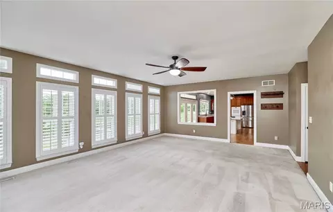 Living - 409 Westridge Dr, Troy, MO 63379 photo 5 of 7