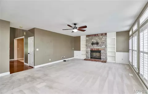 Living - 409 Westridge Dr, Troy, MO 63379 photo 4 of 7