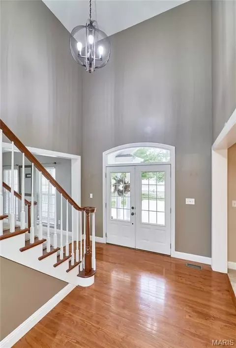 Entry Way - 409 Westridge Dr, Troy, MO 63379 photo 2 of 7