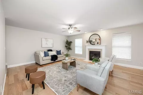 Living - 707 Wheatfield Rd, O'fallon, IL 62269 photo 1 of 6