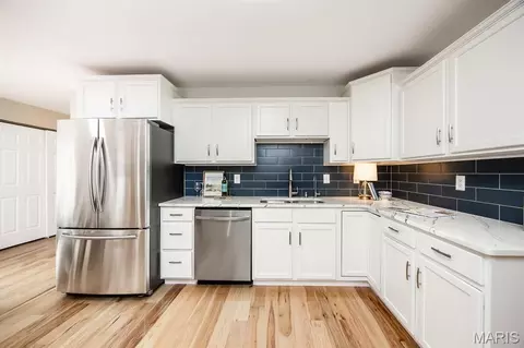 Kitchen - 707 Wheatfield Rd, O'fallon, IL 62269 photo 2 of 3