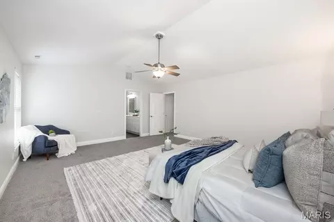 Bedroom - 707 Wheatfield Rd, O'fallon, IL 62269 photo 4 of 7