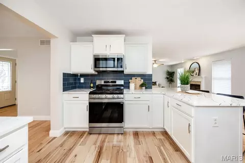 Kitchen - 707 Wheatfield Rd, O'fallon, IL 62269 photo 3 of 3