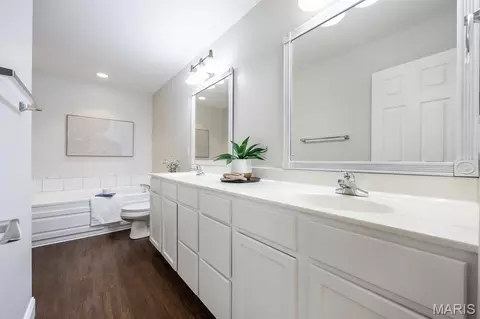 Bath - 707 Wheatfield Rd, O'fallon, IL 62269 photo 3 of 7