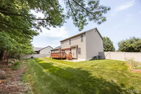 Exterior - 707 Wheatfield Rd, O'fallon, IL 62269 photo 3 of 10