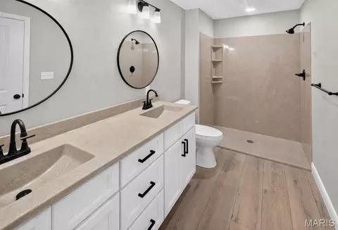 Bath - 5178 Caney Fork St, Jackson, MO 63755 photo 3 of 3