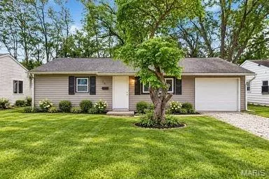 36 Saint Gregory Dr, Cahokia, IL 62206