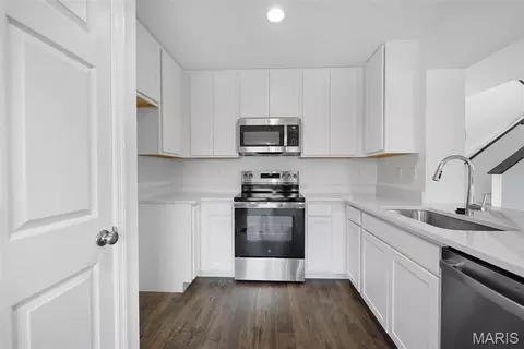 Kitchen - 375 Olympic Dr, Gray Summit, MO 63069 photo 2 of 3